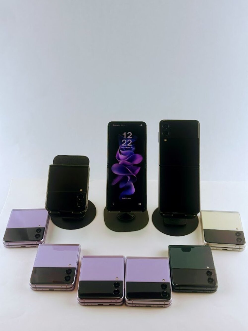 Samsung Galaxy Z Flip3 Unlocked Good Condition 8 RAM 128 GB